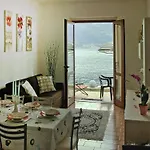 Paganini, Apartment